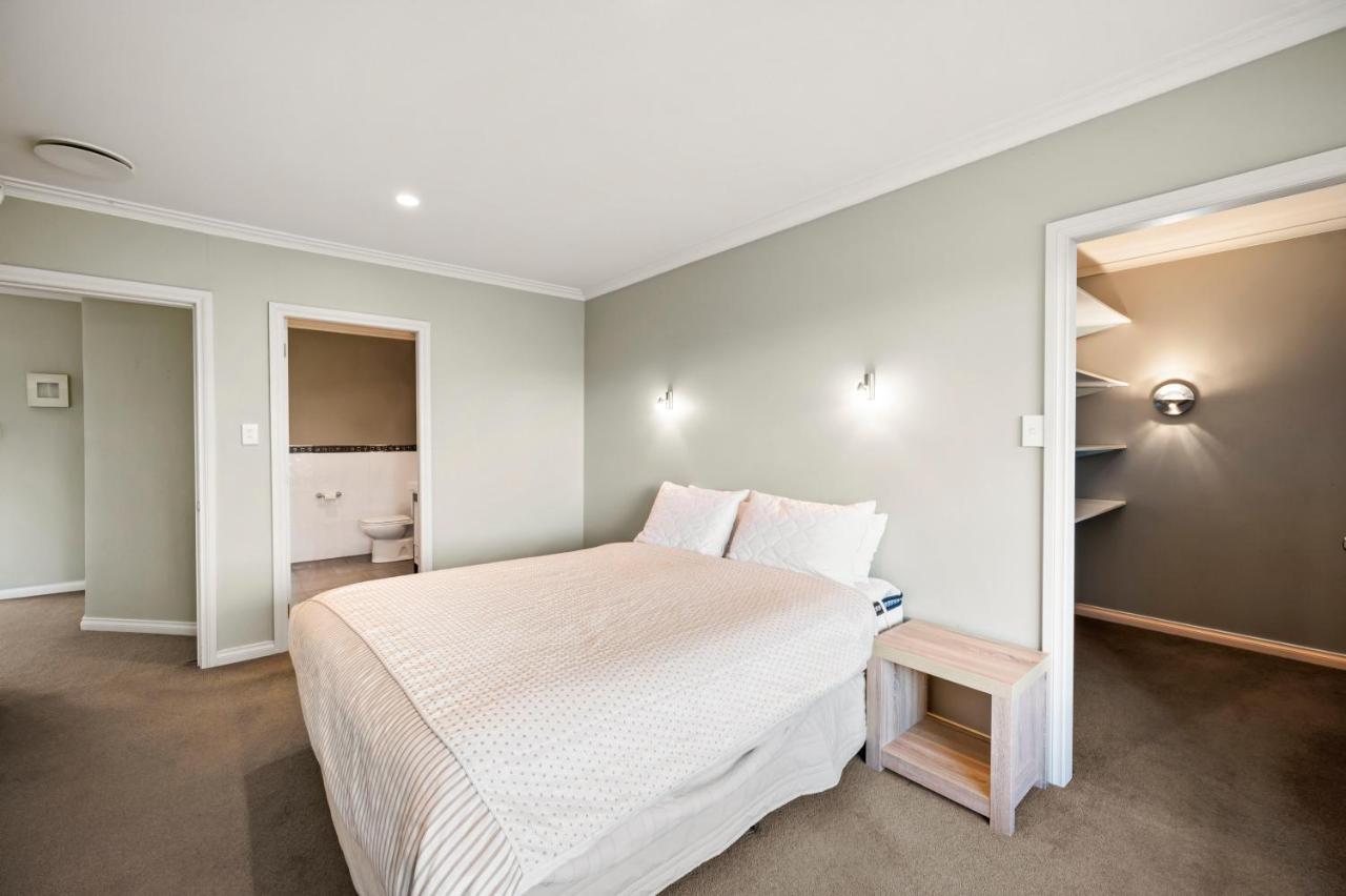 Taupo Escape - Rainbow Point Holiday Home Exterior foto