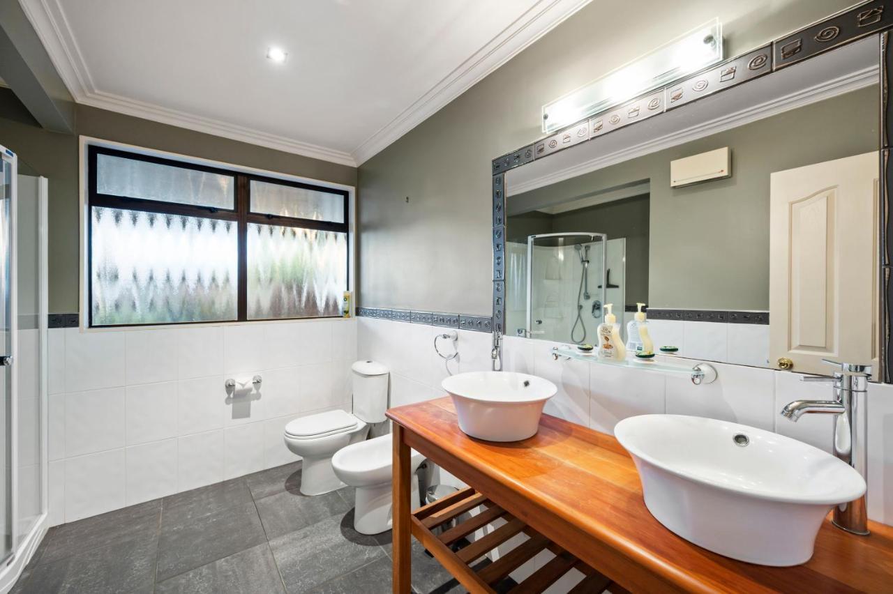 Taupo Escape - Rainbow Point Holiday Home Exterior foto