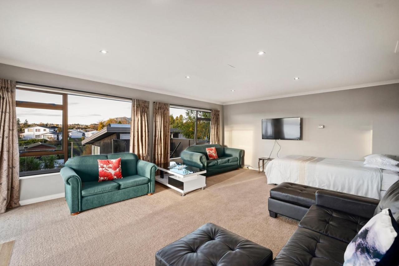 Taupo Escape - Rainbow Point Holiday Home Exterior foto